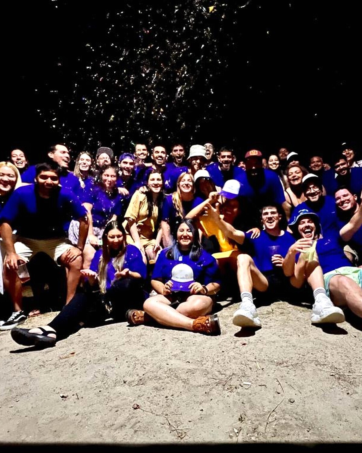 Equipo regional de mevuelo durante una actividad de integración.